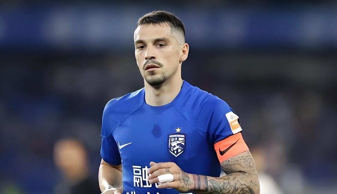 壹号娱乐-斯坦丘加盟大连英博后做出重要决定，事关本土球员留洋，引发热议