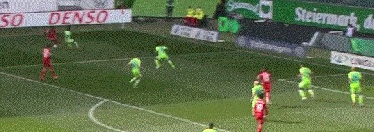 壹号娱乐-【德甲】穆夏拉双响破纪录 拜仁3比2客胜沃尔夫斯堡