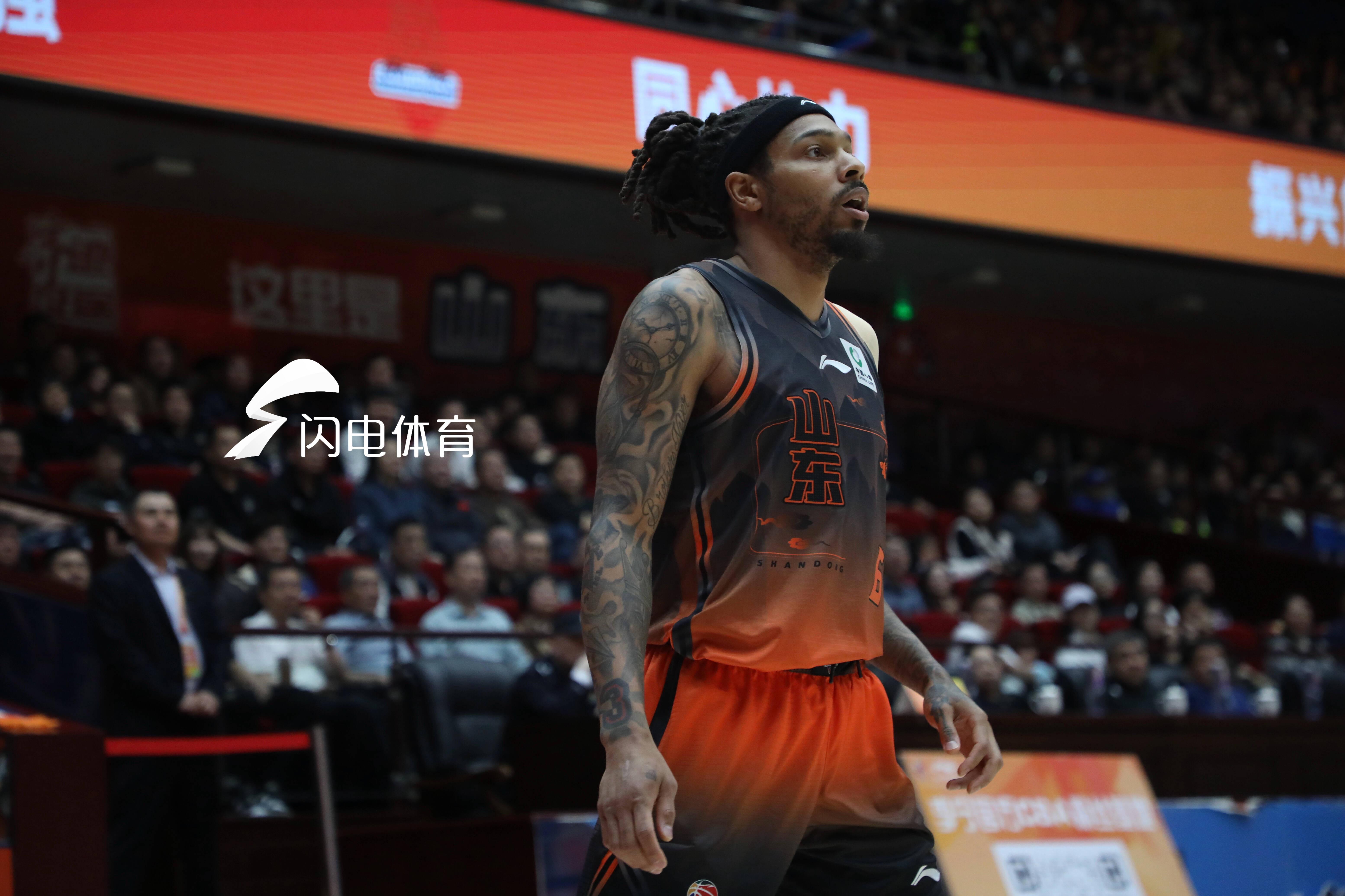 壹号娱乐-山东高速主场99-86力克广东 邱彪赞团队防守许梦君成奇兵